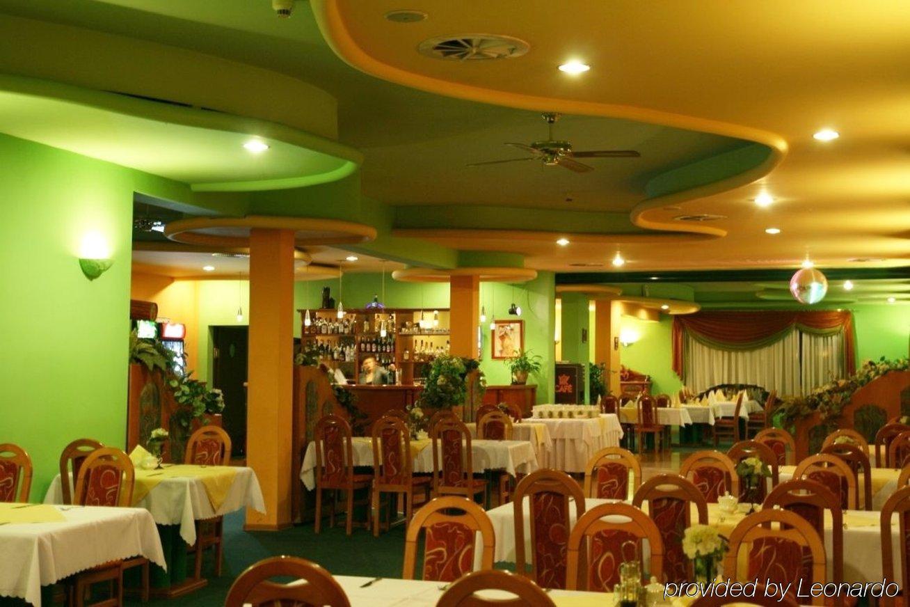 Hotel Ossowski Swarzędz Restaurant foto