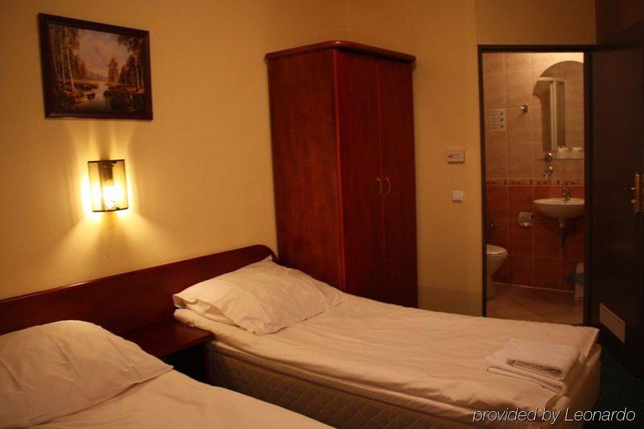 Hotel Ossowski Swarzędz Zimmer foto